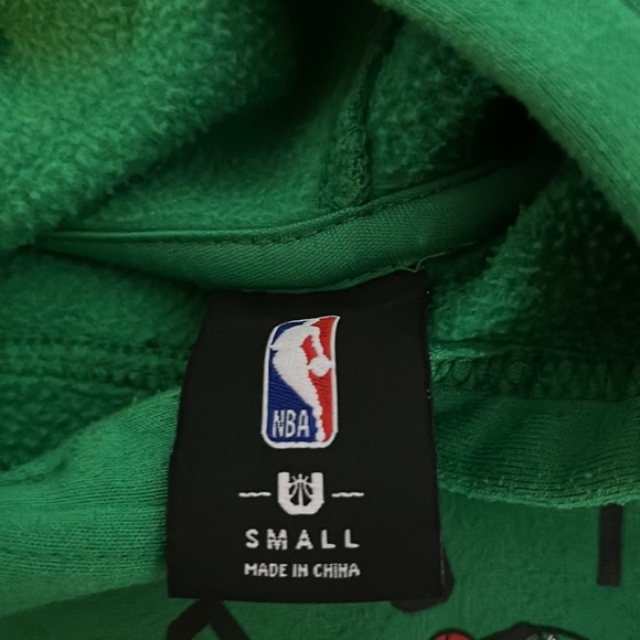 Boston Celtics hoodie - Picture 3 of 4